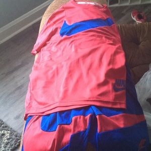 New nike outfits and mens and women’s!!!